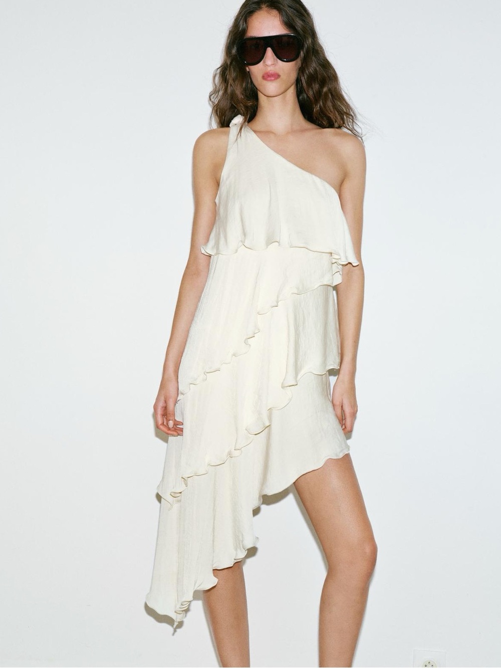 Zara Cream One-Shoulder Ruffle Asymmetrical Skirt